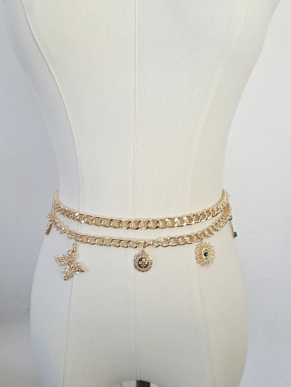 Gold Layered Chain Belt With Charm Decor - Picture 3 of 8
